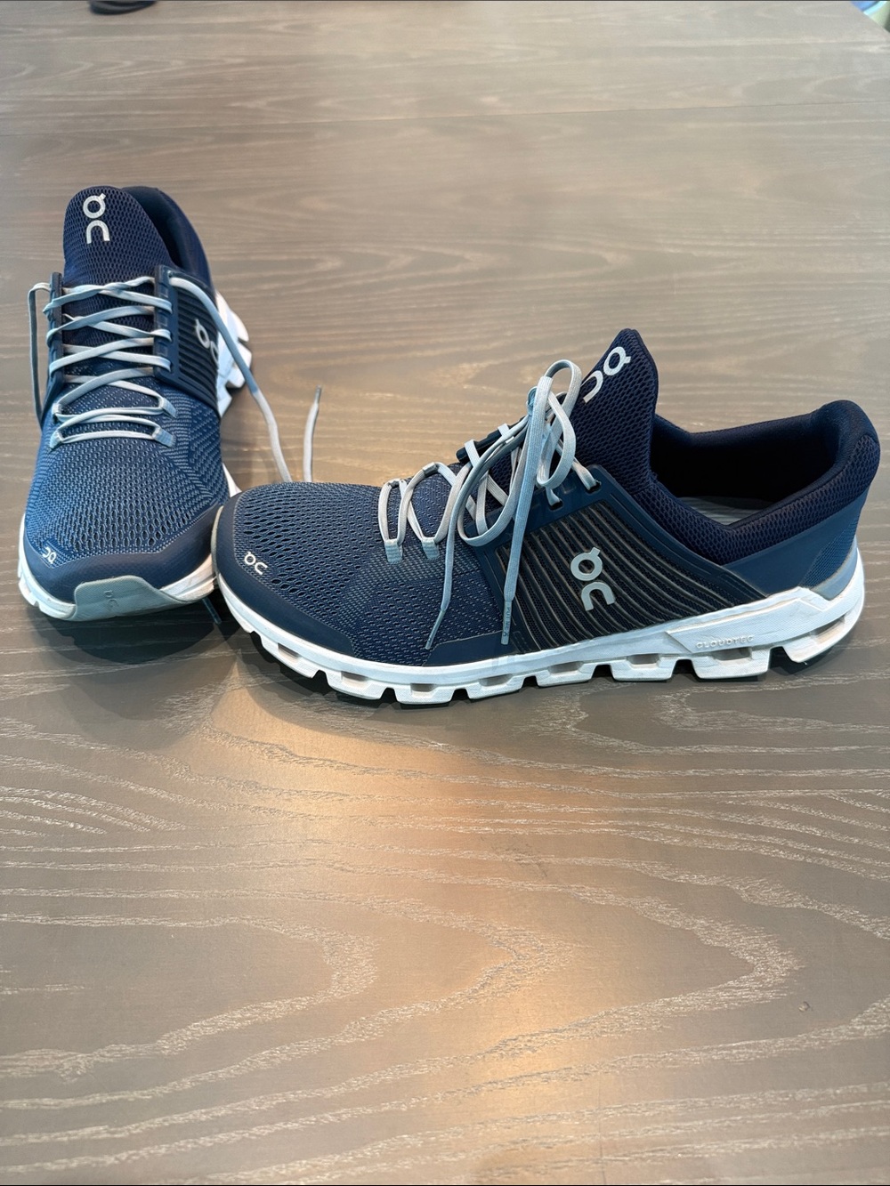 On Running Navy and Light Gray Men's Athletic Running Shoes